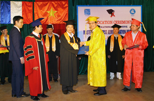 Thai Nguyen University: Conferring Master of International Executive Business Administration on 25 graduates