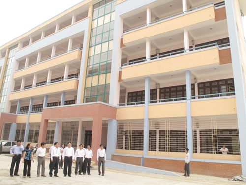 Xây dựng đội ngũ công nhân viên chức - lao động vững mạnh