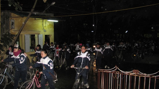 Loay hoay với đổi giờ học, giờ làm