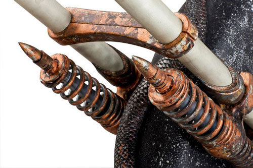 Xế nổ được chế tạo từ 315 kg v&agrave;ng