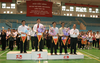 Kho bạc Nhà nước Thái Nguyên chào mừng ngày Kỷ niệm