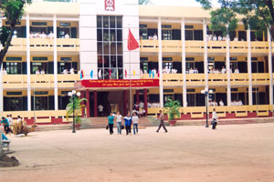 Phải căn cứ vào điều kiện cụ thể của địa phương