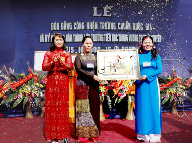 Trường Tiểu học Trưng Vương: Đón nhận Bằng chuẩn Quốc gia, kỷ niệm Ngày thành lập