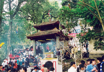 Mùa xuân đi lễ hội đền Đuổm