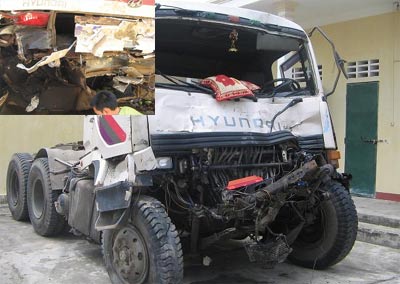 Xe tải đâm xe khách, 2 người chết tại chỗ