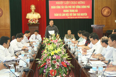 Phó Thủ tướng Chính phủ Hoàng Trung Hải thăm và làm việc tại Thái Nguyên