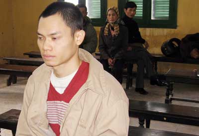 Cử nhân 2 lần cướp ngân hàng nhận 18 năm tù 