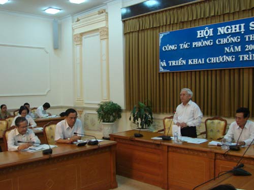 Cần chính sách bảo vệ người tố cáo tham nhũng