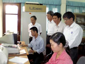 Báo Thái Nguyên trao đổi nghiệp vụ làm Báo điện tử với các báo bạn