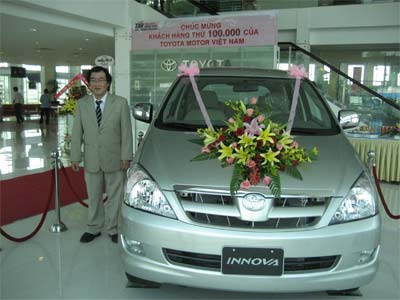 Toyota VN xuất xưởng xe thứ 100.000