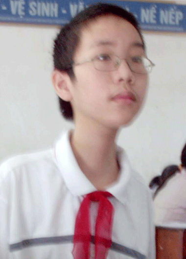 Cậu học trò tật nguyền học giỏi, vẽ đẹp