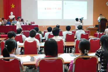 Hội thảo Quốc tế về những vấn đề cấp thiết đối với tăng trưởng kinh tế bền vững 