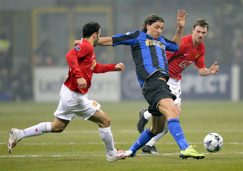 Lượt đi vòng knock-out Champions League: Inter chật vật cầm hòa ''Quỷ đỏ''