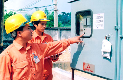 Đảm bảo cấp điện an toàn, liên tục phục vụ nhân dân