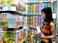 Thuế giảm, giá sữa không giảm!