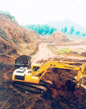 Thái Nguyên: Từ ngày 1-9, các hợp đồng mua bán quặng sắt tồn sẽ hết hiệu lực