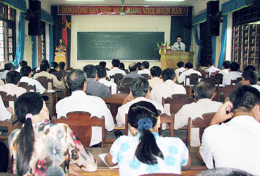 Bồi dưỡng cán bộ tuyên giáo cơ sở năm 2008