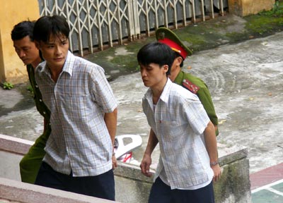 ‘’Loạn đả’’ gây chết người, 18 bị cáo nhận 150 năm tù