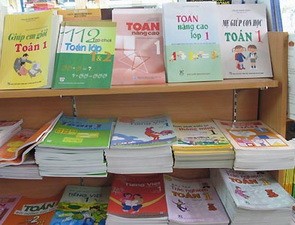 Đảm bảo giữ nguyên giá bán lẻ sách giáo khoa