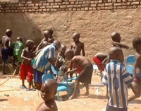 16 người châu Âu bị kết án trong vụ bắt cóc hơn 100 trẻ em