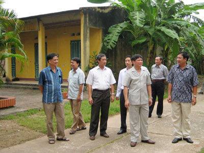 Chủ tịch UBND tỉnh làm việc với Đoàn Nghệ thuật 