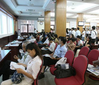 Thị trường giảm mạnh, NĐT nước ngoài lại tăng mua