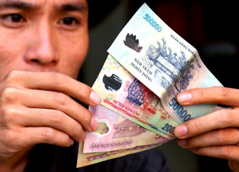 Cấm dùng tiền, tài sản của Nhà nước để thưởng, biếu, tặng dịp Tết