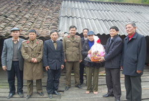 Đồng chí Chủ tịch UBND làm việc tại Thần Sa